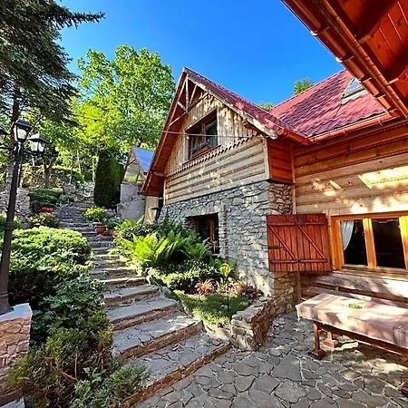 Kotelnica Lodge *